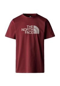 Camiseta de algodón color burdeos con manga corta, que presenta un atrevido texto de logo en blanco "THE NORTH FACE" y un motivo de diseño en forma de media luna en el frente.