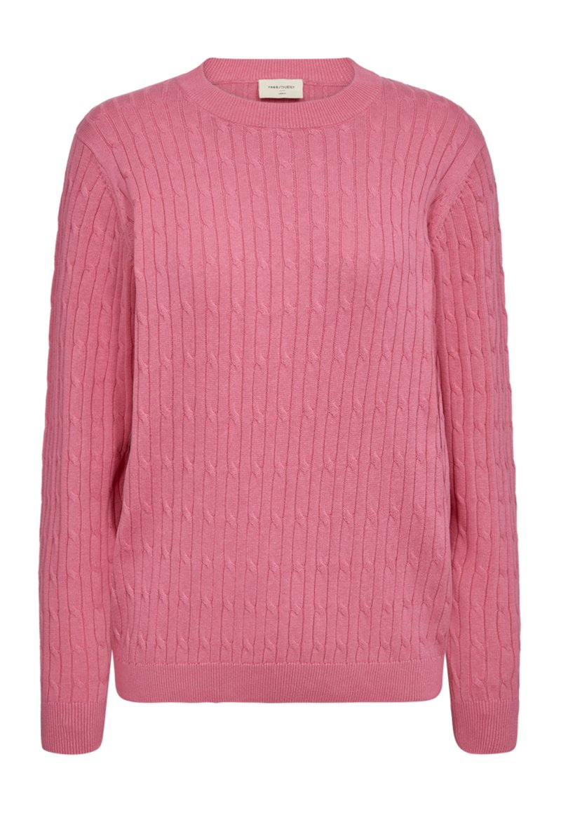 Roze gebreide trui met een geribbelde textuur, ronde hals en lange mouwen. Voorzien van subtiele kabelpatronen en bijpassende geribbelde manchetten en zoom.