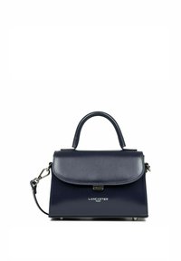 Sac à main en cuir bleu marine avec un design structuré, anse supérieure, bandoulière détachable et détail métallique de la marque à l'avant.