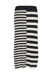 Ribota adīta svārku kleita ar melnbaltu svītru rakstu, kas pāriet no platām uz šaurām svītrām, ar pieguļošu vidukļa daļu.