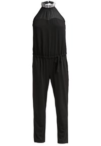 Mono negro sin mangas con cuello halter que presenta un collar de cuentas plateadas y un lazo en la cintura.