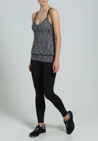 Roxy Top - black