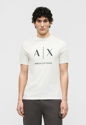 - T-shirt z nadrukiem