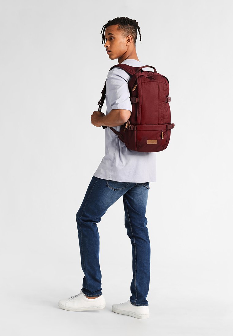 eastpak floid mono wine