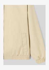 Sélectionné, blanc cassé