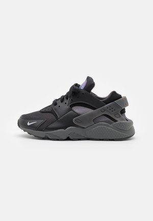 NIKE AIR HUARACHE - Tenisice - black/blue lightning/metallic silver/wolf grey/iron grey/blue lightning