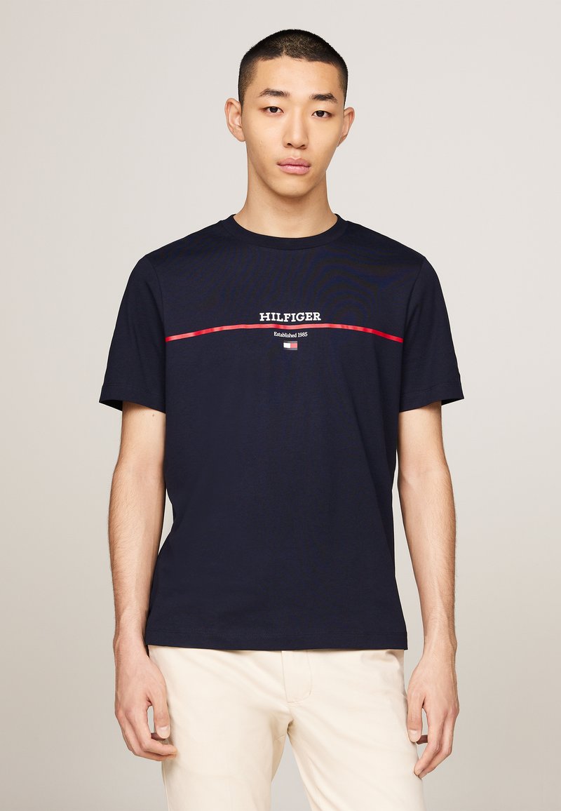 Tommy Hilfiger STRIPE TEE - T-shirt con stampa - desert sky