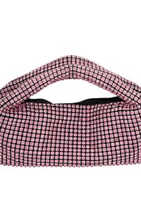 Różowa torebka ozdobiona cyrkoniami, z okrągłym uchwytem u góry, z czarną podstawą i wzorem siatki małych błyszczących kamieni.