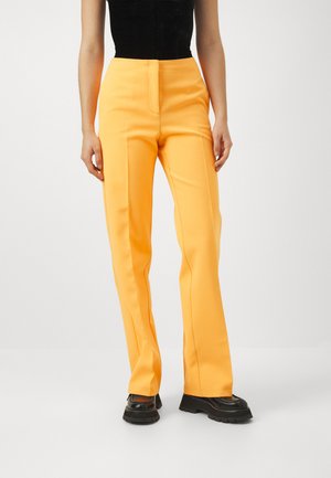 MAX&Co. YOKO - Nohavice - mandarino