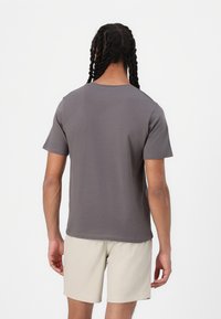 Thumbnail Image 4