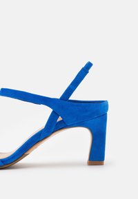 Tiger of Sweden Páskové sandály  - blue