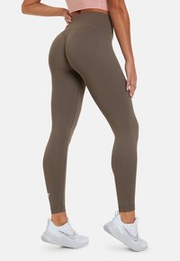 SQUATPROOF SHARP HIGH WAISTED SEAMLESS SCRUNCH - Leggingsit - ash brown