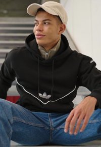 adidas Originals ADICOLOR SEASONAL ARCHIVE - Hoodie - black