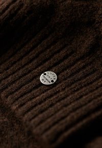Superdry & Co LIGHTWEIGHT CABLE ROLL NECK - Jersey de punto - dark brown twist