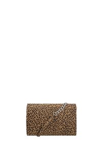 Borsa cilindrica in stampa leopardata nei toni del marrone e nero, con tracolla in metallo argentato e tessuto liscio. Misura circa di dimensioni medie.