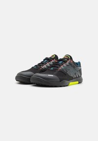 Reebok NANO Scarpe da allenamento black/digital coral