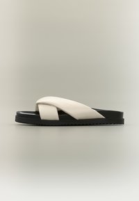 Sélectionné, creme