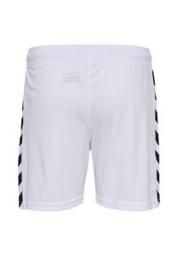 Weiße Sportshorts mit einem schwarzen Chevron-Muster an den Seiten, aus leichtem Material, mit einem elastischen Bund und ohne Taschen.