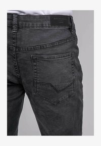 Sélectionné, gris foncé