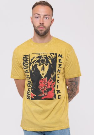 Paradiso Clothing SYSTEM OF A DOWN REFLECTIONS DIP DYE MINERAL WASH - Print T-shirt - yellow