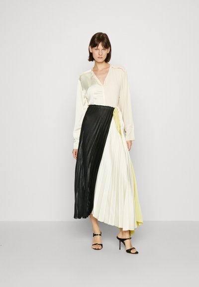 Victoria Beckham LONG SLEEVE PLEATED DRESS - Galajurk - multi