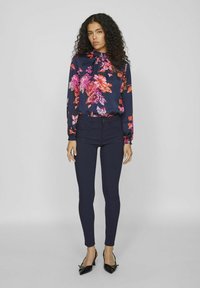 VILA MIT LANGEN ÄRMELN - Camicetta - navy blazer
