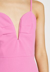 WAL G PETITE Cocktail φόρεμα / Φόρεμα για πάρτι - pink