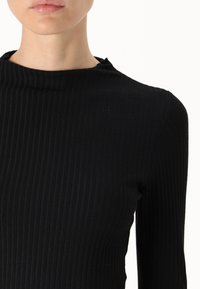 ONLY Petite ONLEMMA - Top dugih rukava - black