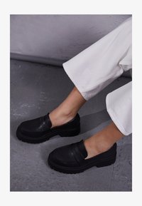 Selecionado, black dark