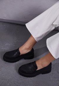 Sapatos sem atacadores - black dark