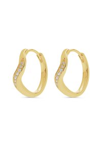 Guldörhängen i form av en böjda ringar, med en rad små, glittrande stenar längs ena sidan, slät yta och glänsande avslut.