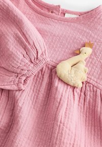 Next TEXTURED-REGULAR FIT - Hverdagskjole - pink swan character