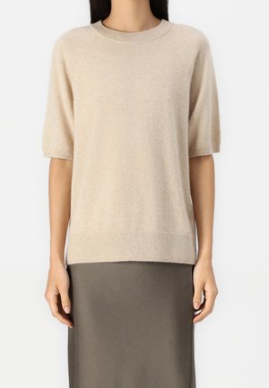 Sweter