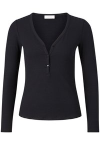 Schwarzes, geripptes Langarmshirt mit V-Ausschnitt und drei Knöpfen an der Blende. Das Material hat eine strukturierte Oberfläche und ist figurnah geschnitten.