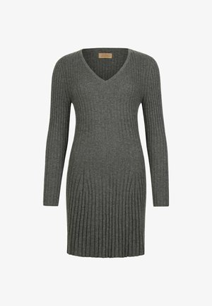 Szara dzianinowa sukienka z prążkowanym wzorem, z długimi rękawami, dekoltem w serek oraz dopasowaną sylwetką, sięgająca do kolan, z pionowym teksturowaniem.