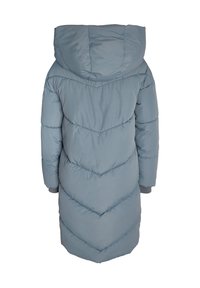 Doudoune bleue avec capuche, présentant des coutures en chevron, des poignets élastiques et un design mi-long pour la chaleur et la couverture.