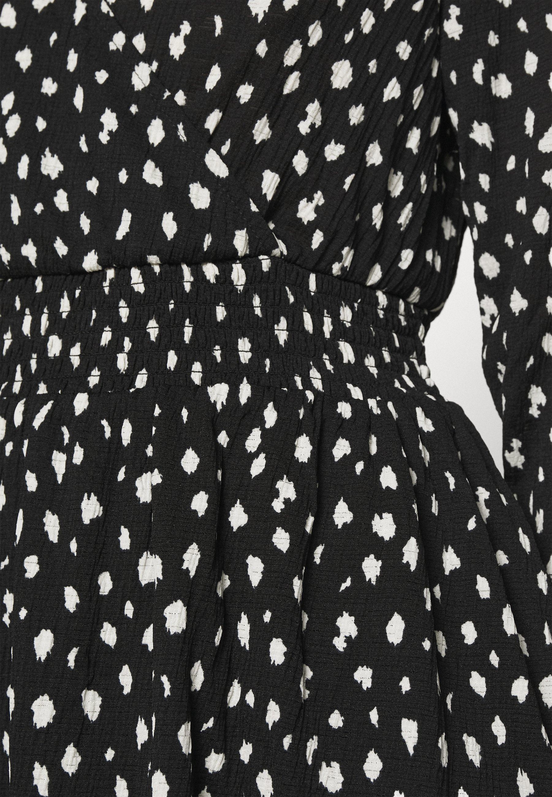 Damen ONLPELLA 3/4 WRAP SHORT DRESS - Jerseykleid Damen ONLPELLA 3/4 WRAP SHORT DRESS - Jerseykleid