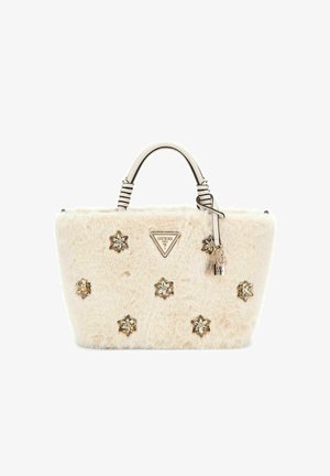 Borsa a tracolla in pelliccia artificiale crema con decorazioni floreali, accessori in argento e una placca con il logo. Presenta una forma strutturata e manici doppi.