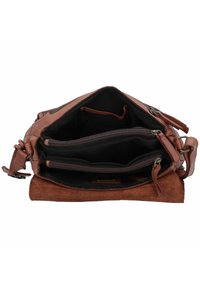 Borsa a tracolla in pelle marrone con chiusura a zip, dotata di tre scomparti, fodera in tessuto nero e fondo in suede.