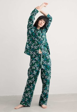 SET - Pyjama - green - headland collage fern