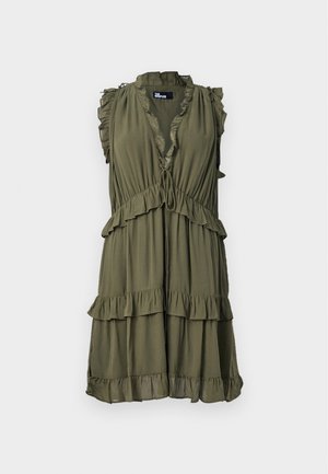 Abito verde oliva senza maniche con scollatura a V, dettagli arricciati sulle spalle e in vita, design a strati e una cravatta regolabile sul davanti.