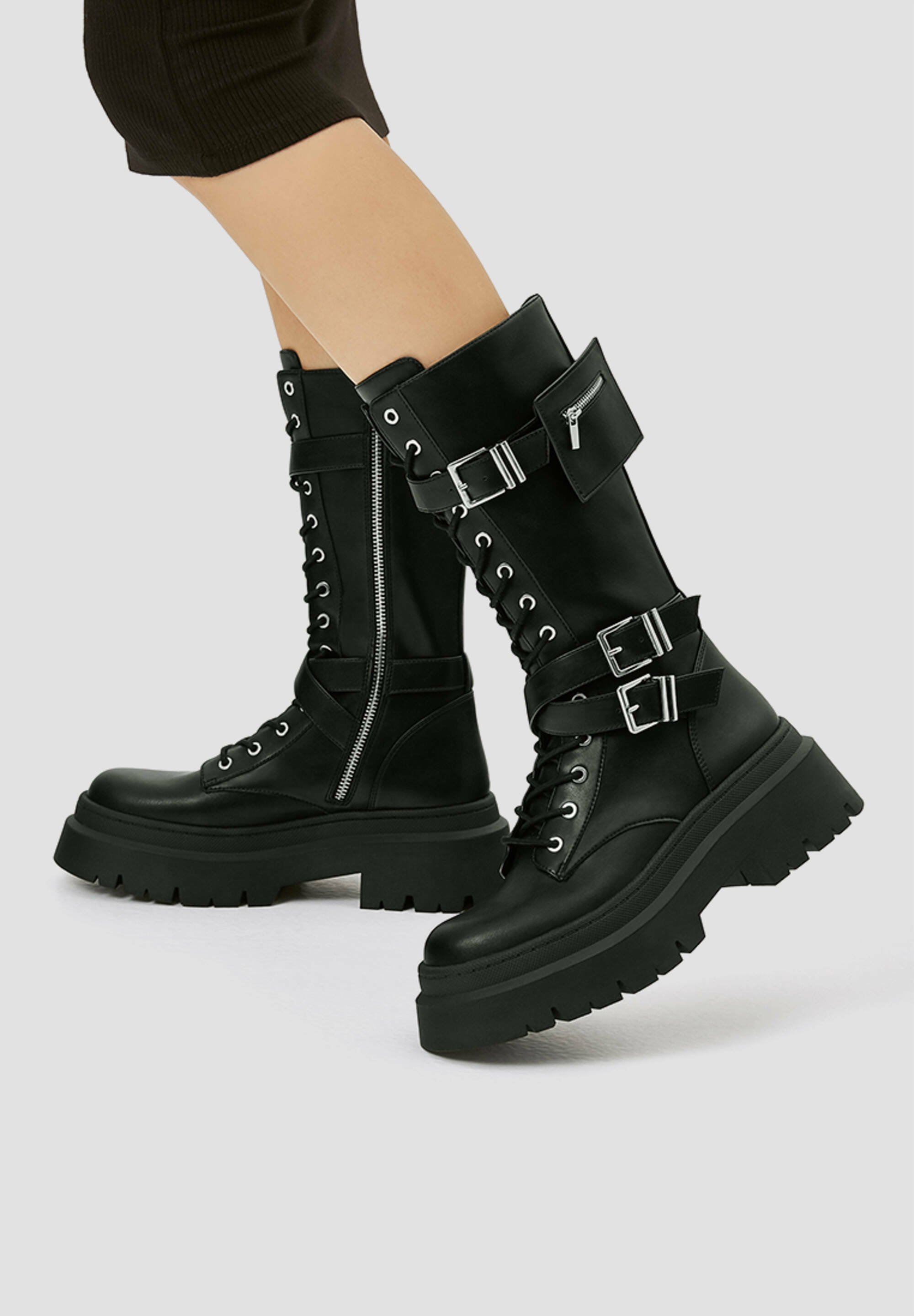 bottines noires pull and bear