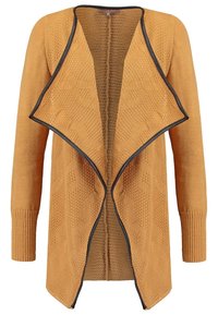 Cárdigan de punto amarillo mostaza con abertura frontal, patrón texturizado y ribete negro a lo largo del cuello drapeado y los bordes frontales.