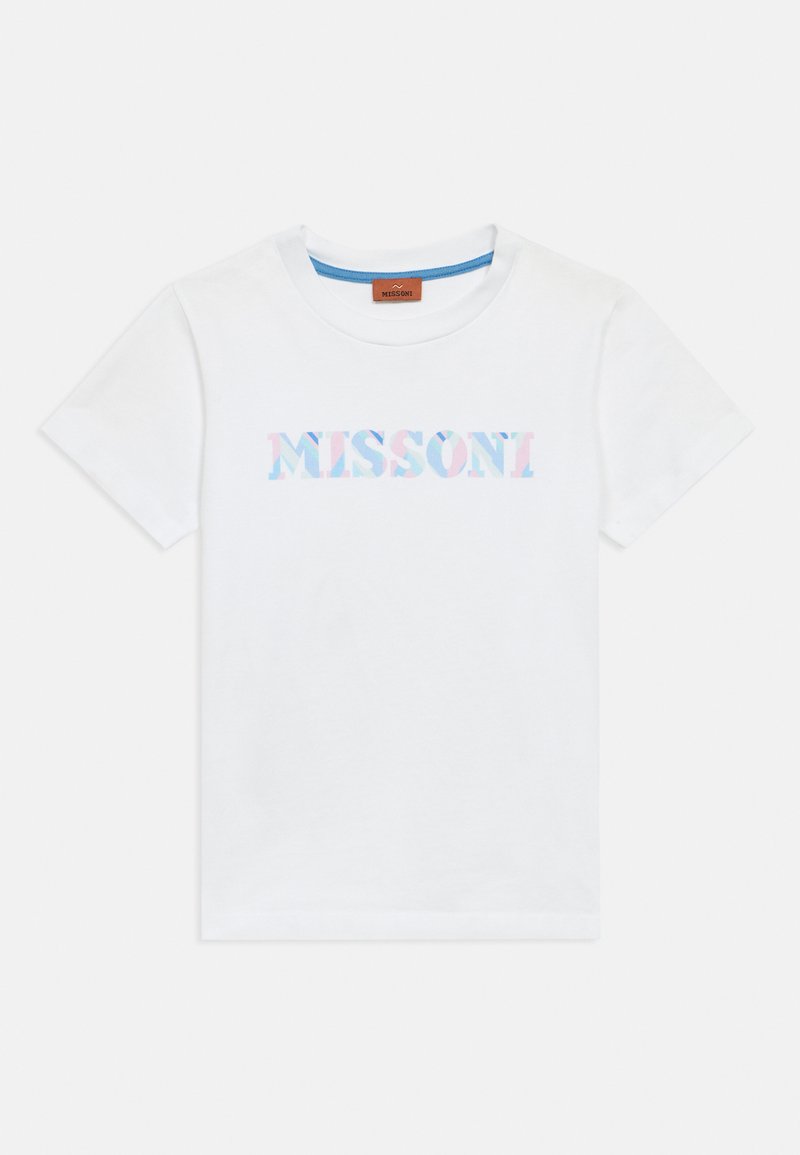 Λευκό βαμβακερό T-shirt με πολύχρωμο, διάφανο σχέδιο γραμμάτων "MISSI". Κλασικός λαιμός και κοντά μανίκια.