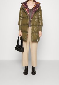 MAX&Co. Abrigo de plumas - green