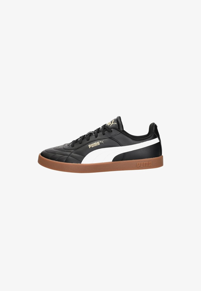 Baskets Puma noires avec une bande blanche, logo Puma beige, lacets noirs et semelle marron, vues de côté extérieur.