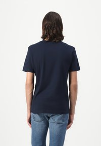 TOM TAILOR DENIM Nyomott mintás póló - sky captain blue