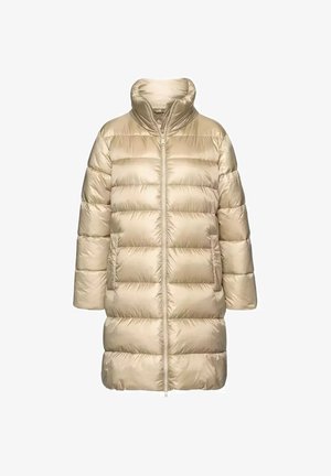 Beżowa kurtka puchowa z wysokim kołnierzem, z poziomym pikowaniem, z przodem na zamek błyskawiczny i bocznymi kieszeniami. Gładki, błyszczący materiał o średniej długości.