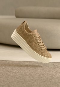 Geselecteerd, sand/steppa