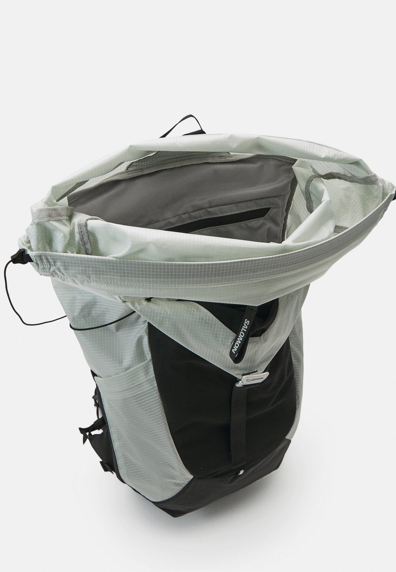 Salomon Sportstyle - DAYPACK 20 UNISEX - Malý batoh  - black/grey, Zvětšit